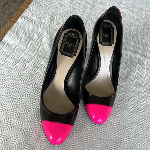 Black & pink pumps - Picture 5 of 7
